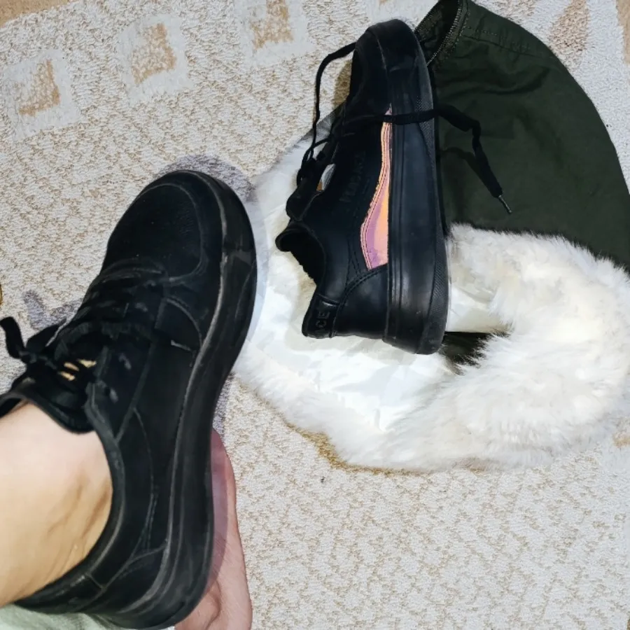 کتونی ونس سبک ورساچه