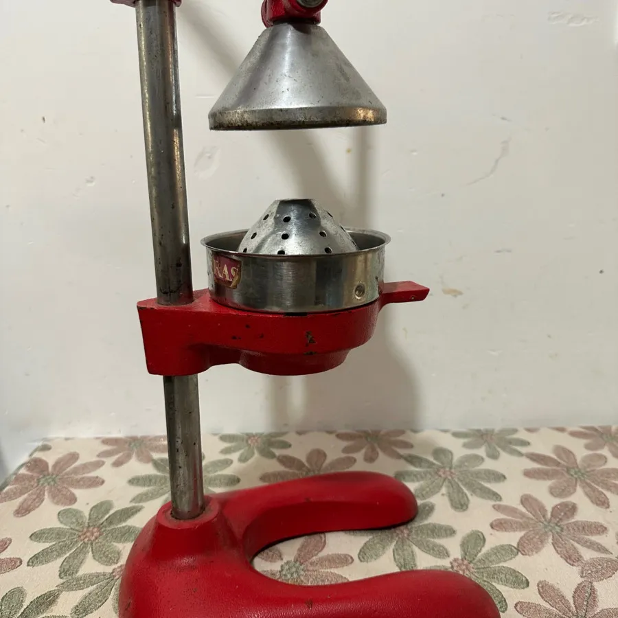 آب انار گیری