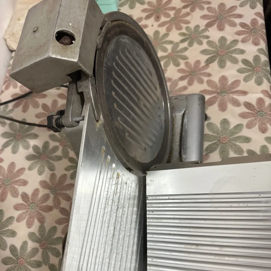 اسلایسر کالباس