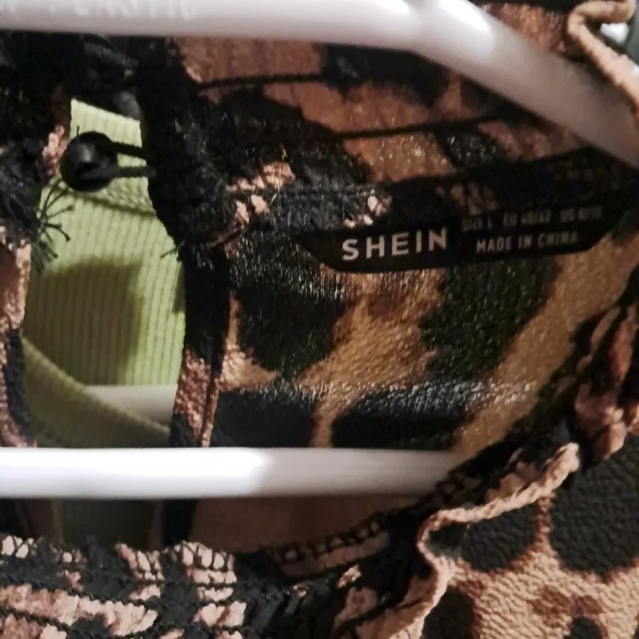 پیراهن پلنگی شین