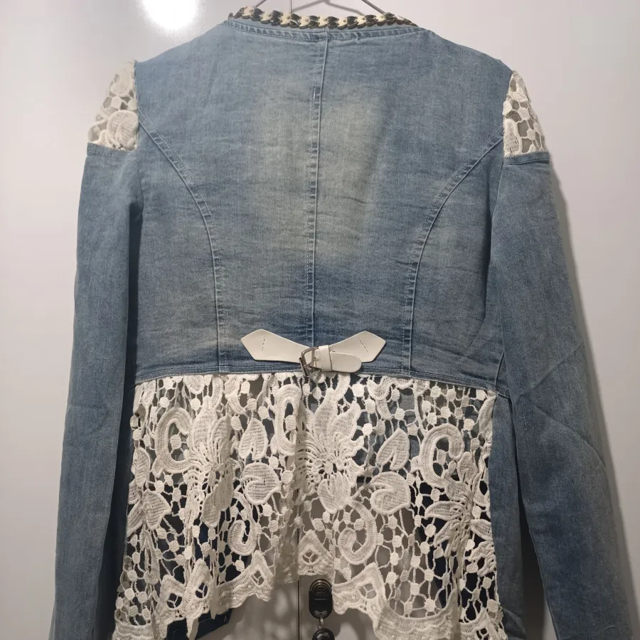 کت و دامن لی و گیپور