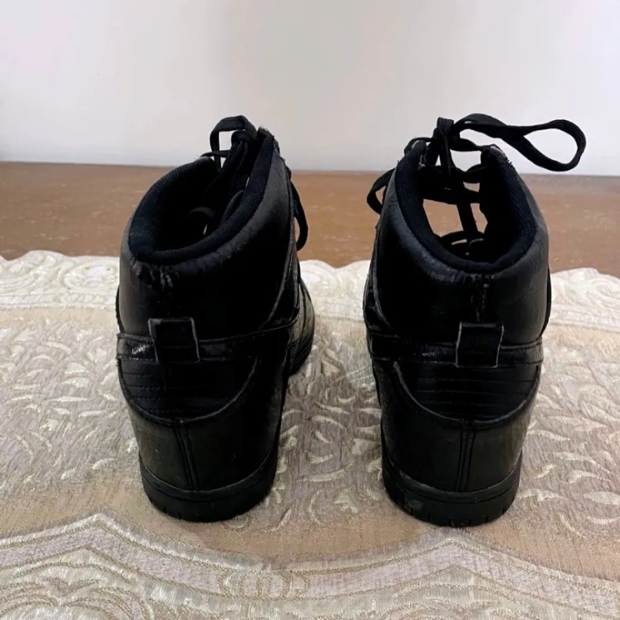 کتونی نایک ضد آب