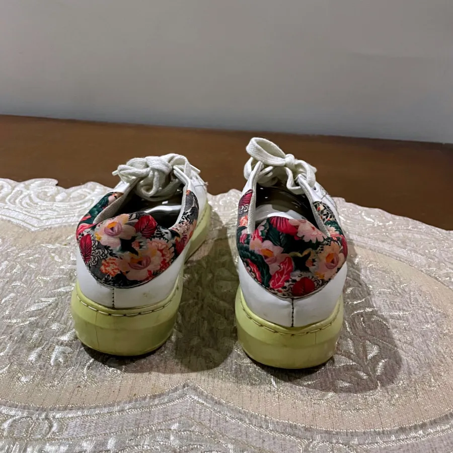 کتونی السی واکی