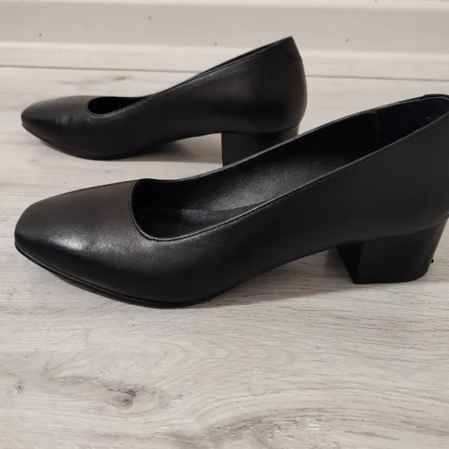 کفش چرم mado سایز 38