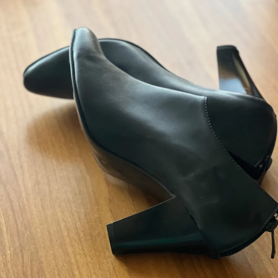 نیم بوت پاشنه دار مجلسی