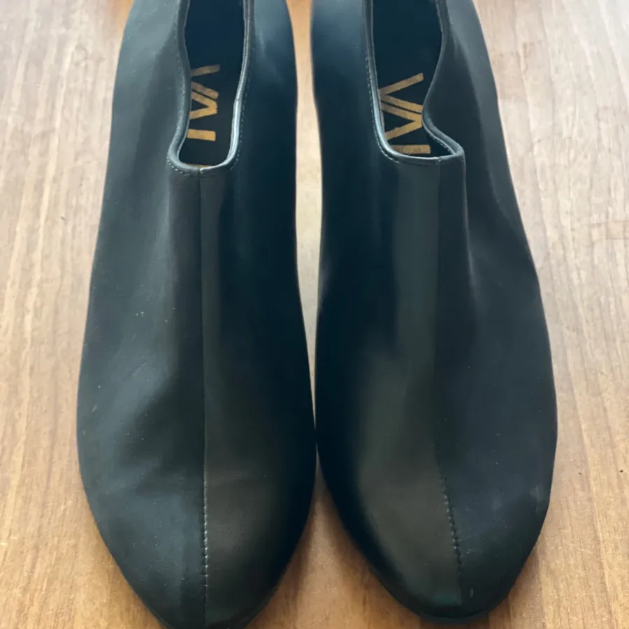 نیم بوت پاشنه دار مجلسی