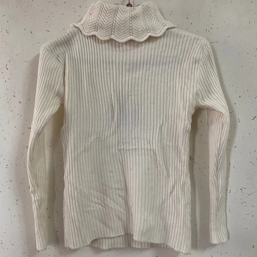 بافت یقه اسکی شیری