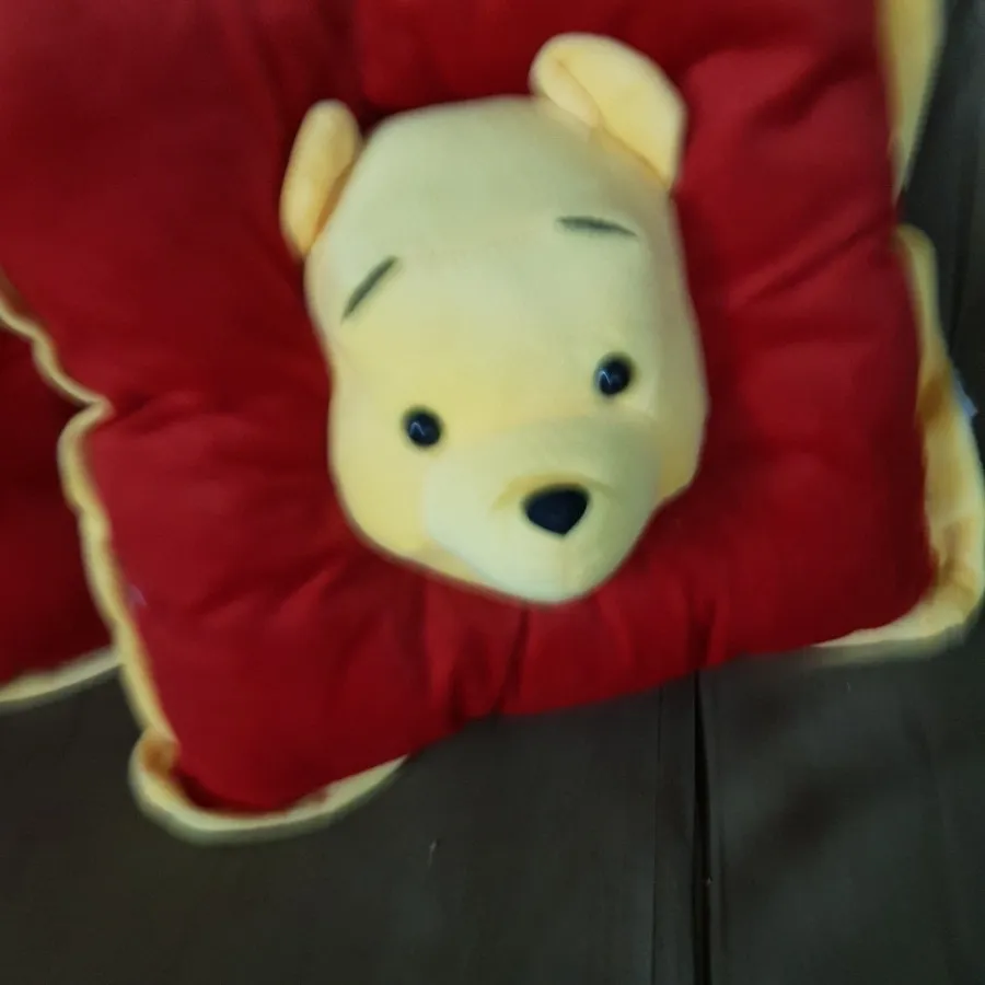 کوسن برای روی تخت کودک