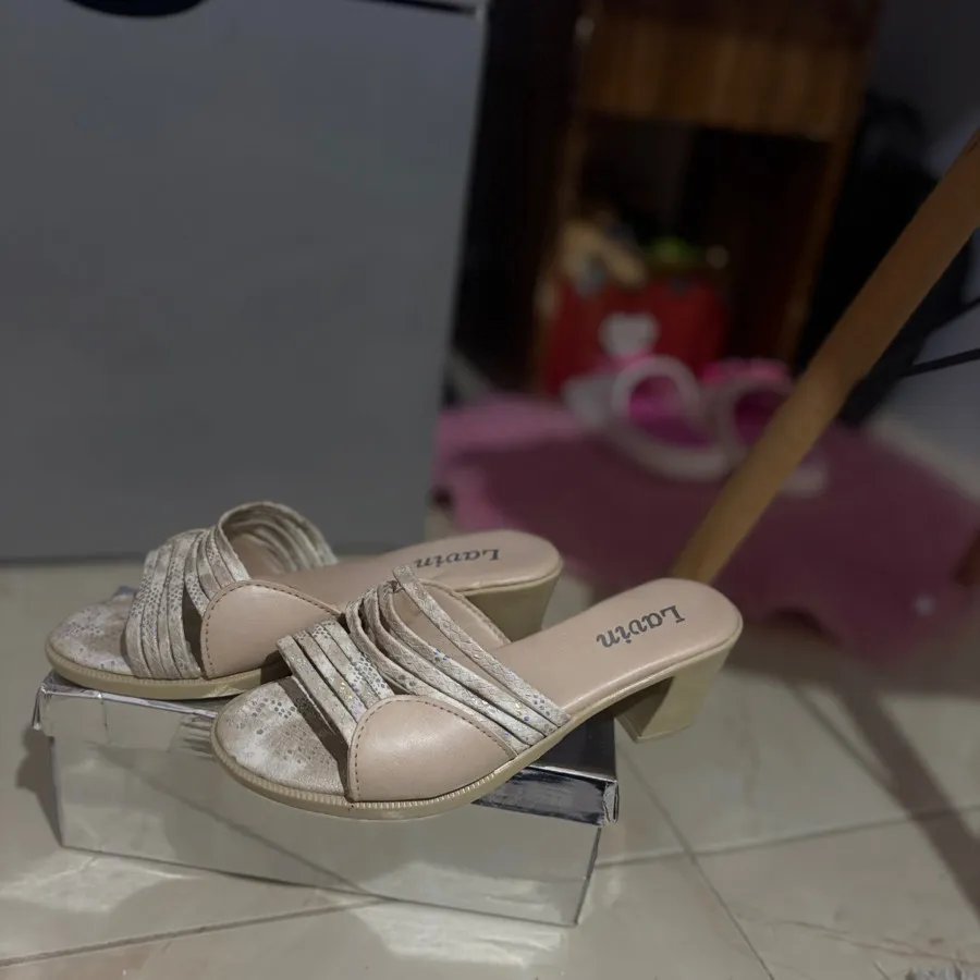 صندل رنگ نود