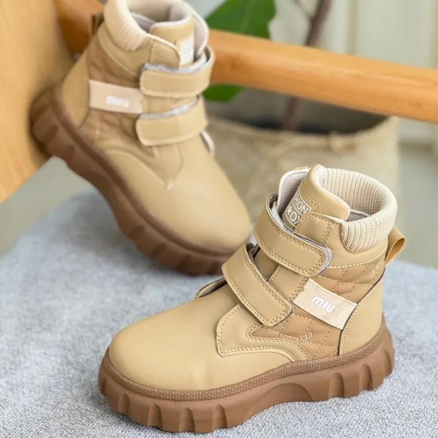 بوت اسپرت بچگانه