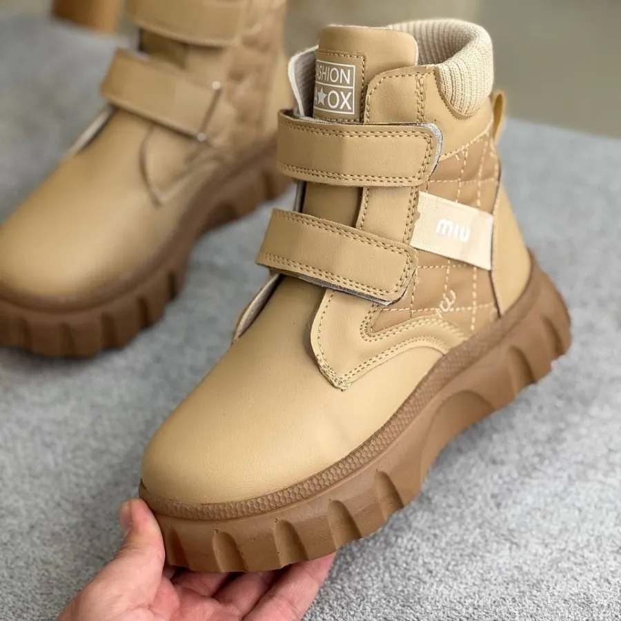 بوت اسپرت بچگانه