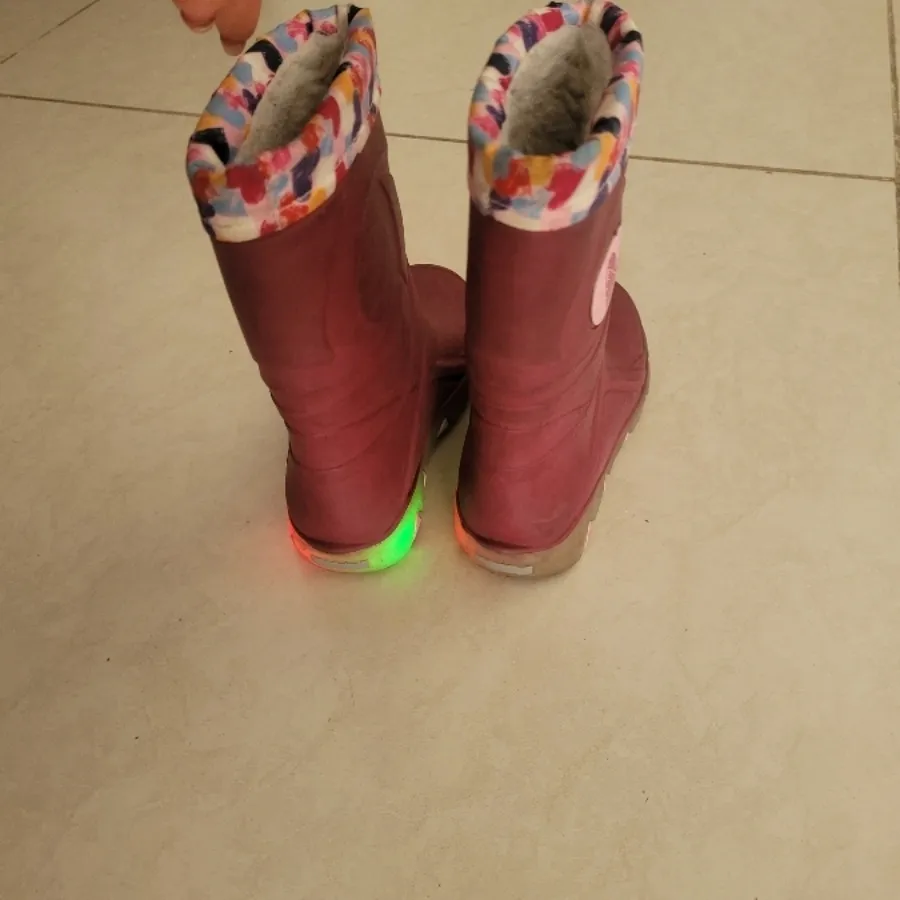 رین بوت بچگانه