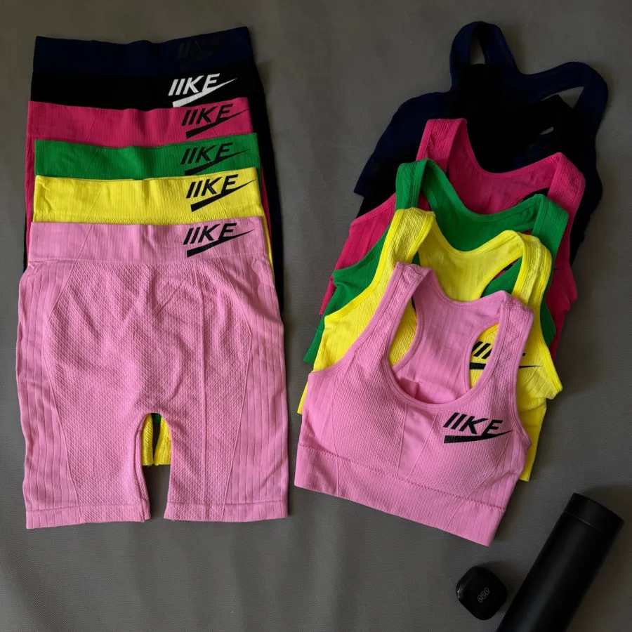 ست نیم تنه و شلوارک