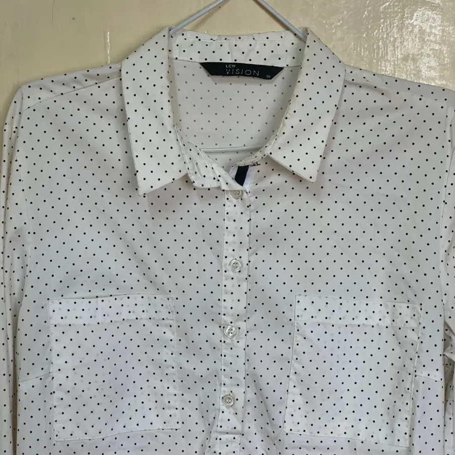 شومیز خالخالی