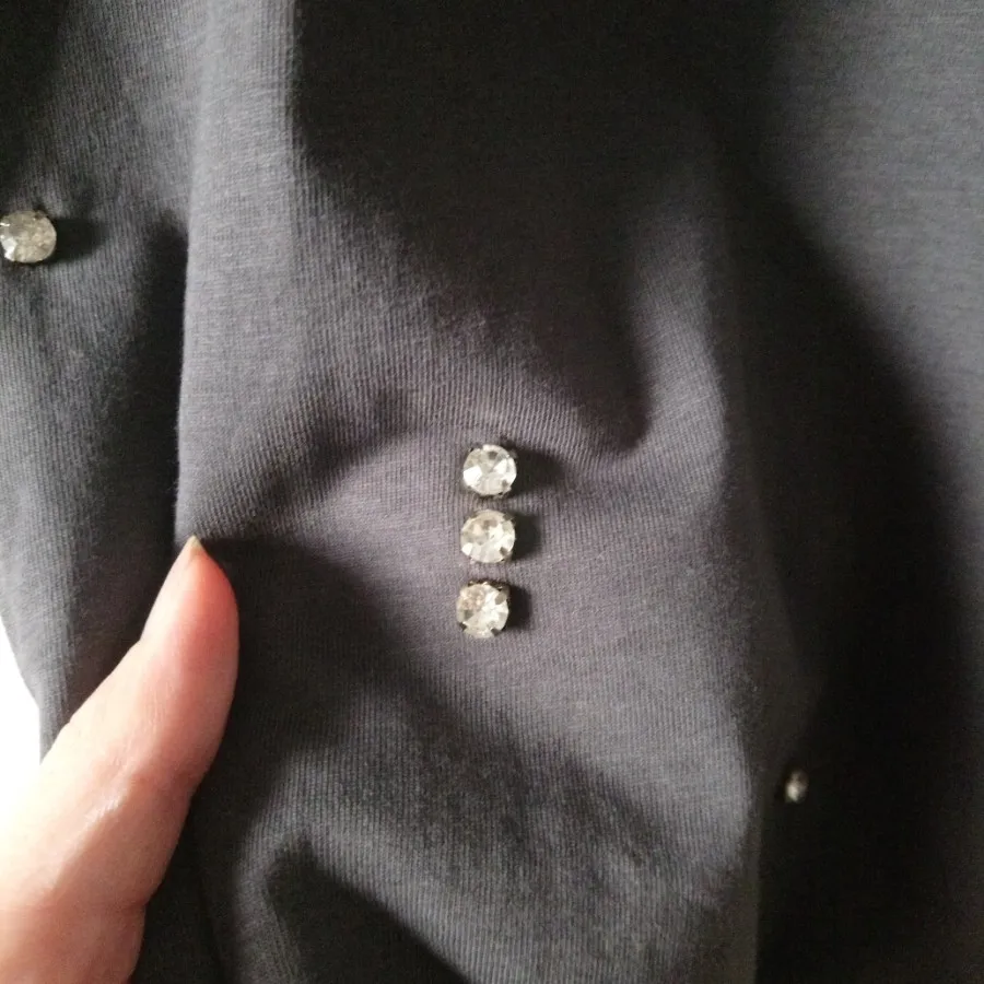 تیشرت نگین دار زنانه