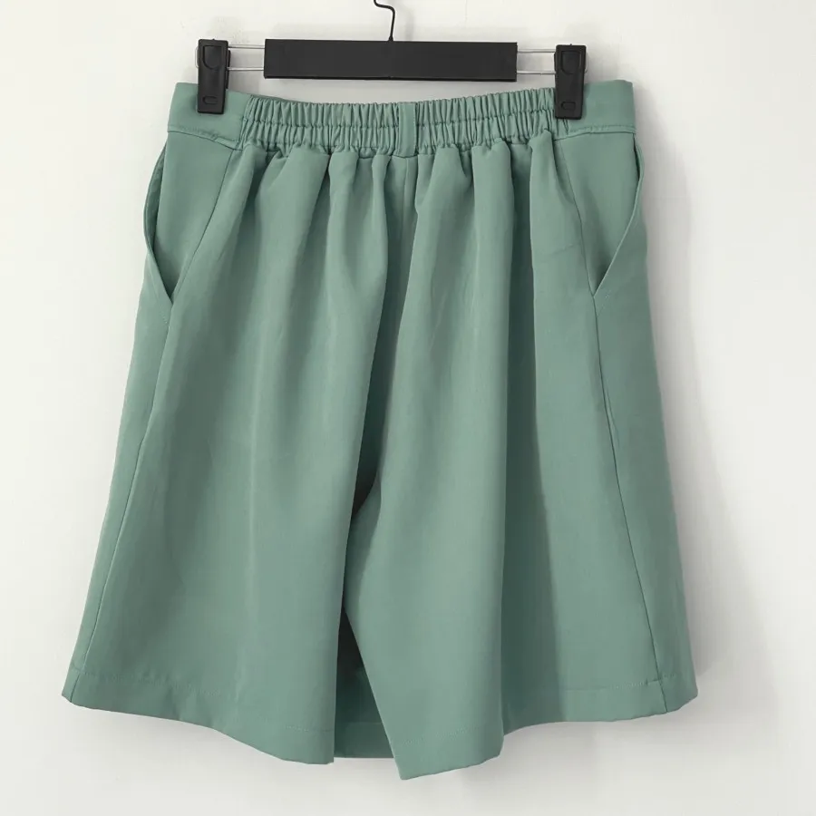 شلوارک زنانه