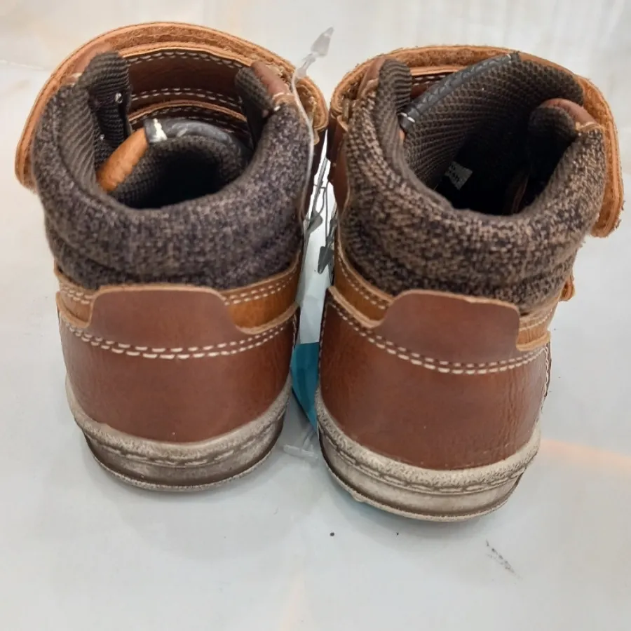 بوت بچه گانه