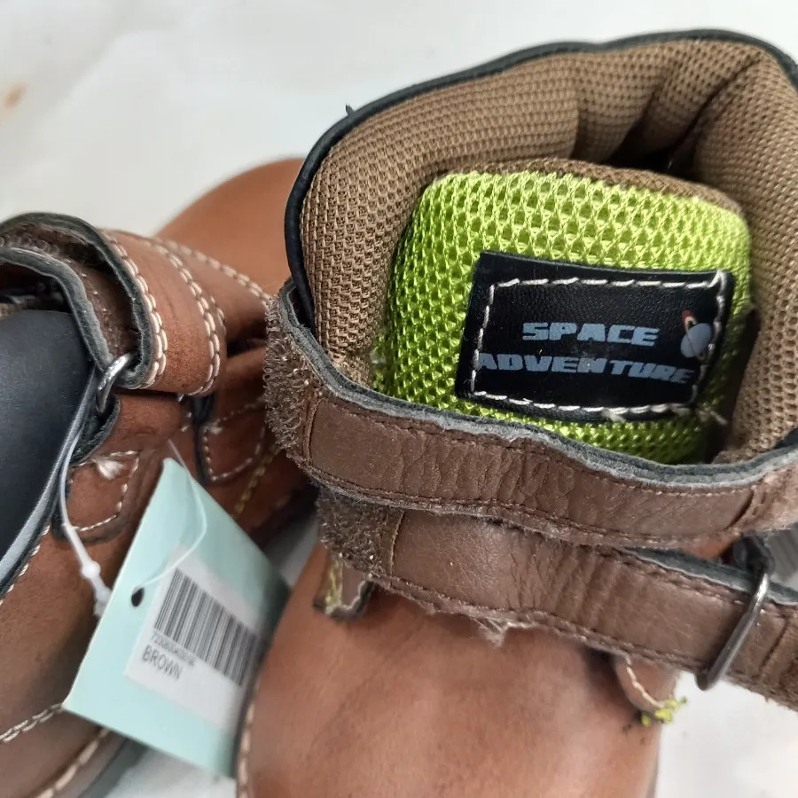 بوت بچه گانه