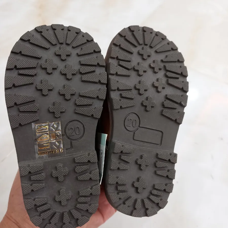 بوت بچه گانه