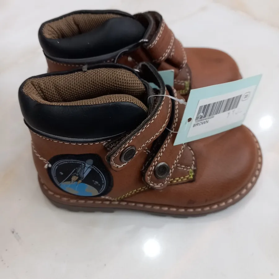 بوت بچه گانه