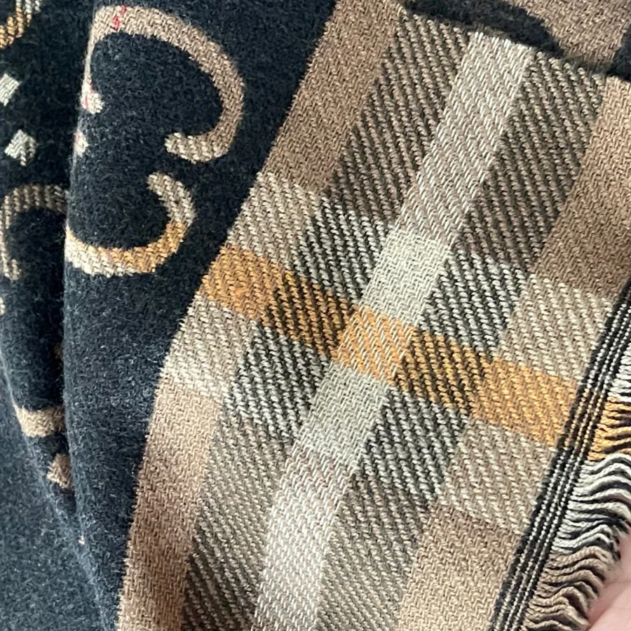 شال موهر گوچی