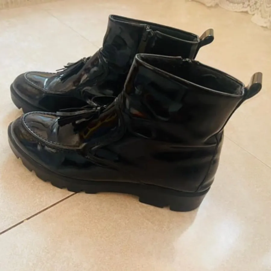 نیم بوت ورنی