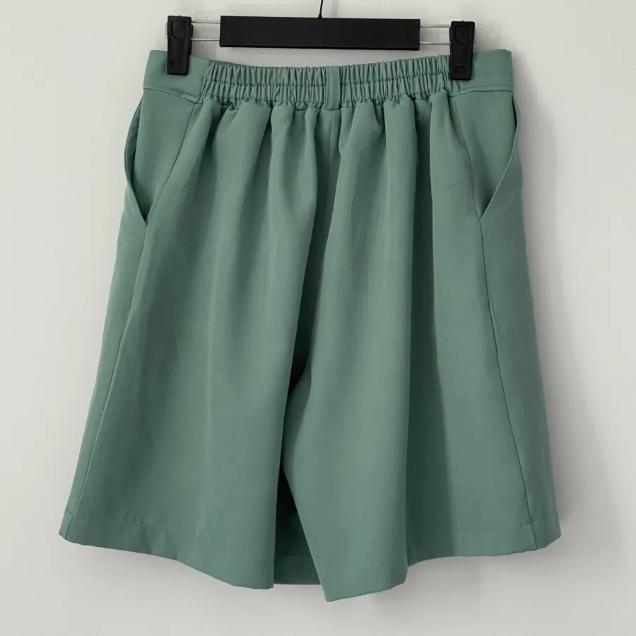 شلوارک زنانه