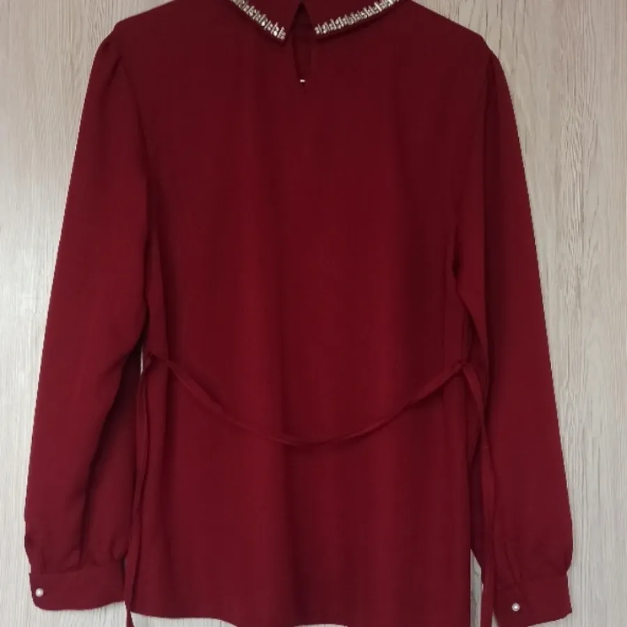 شومیز یقه کارشده مجلسی