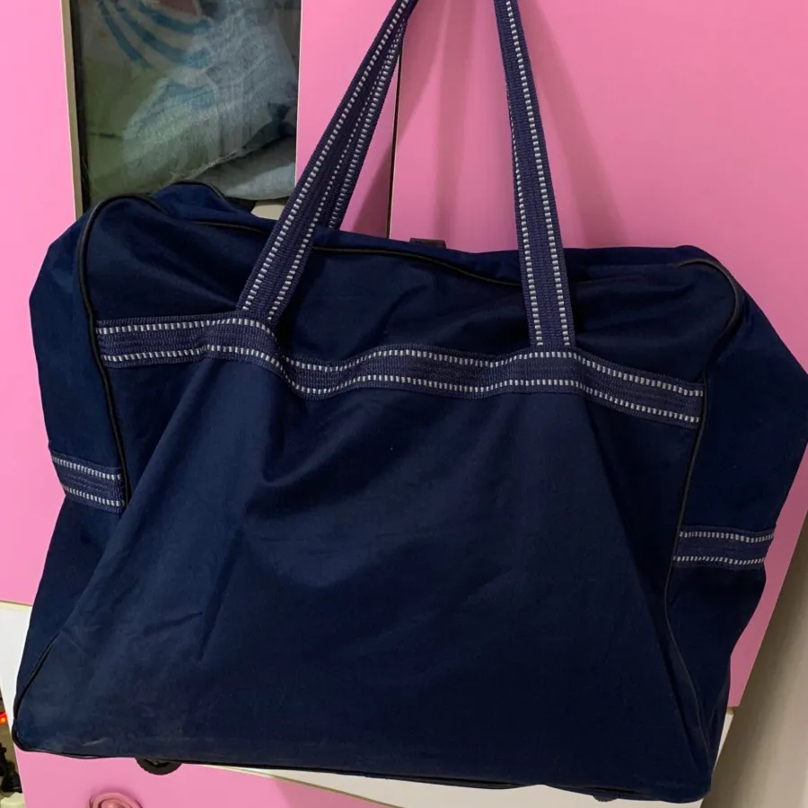 ساک برزنتی چرخ دار