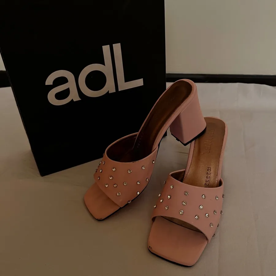 صندل صورتی  نگینی