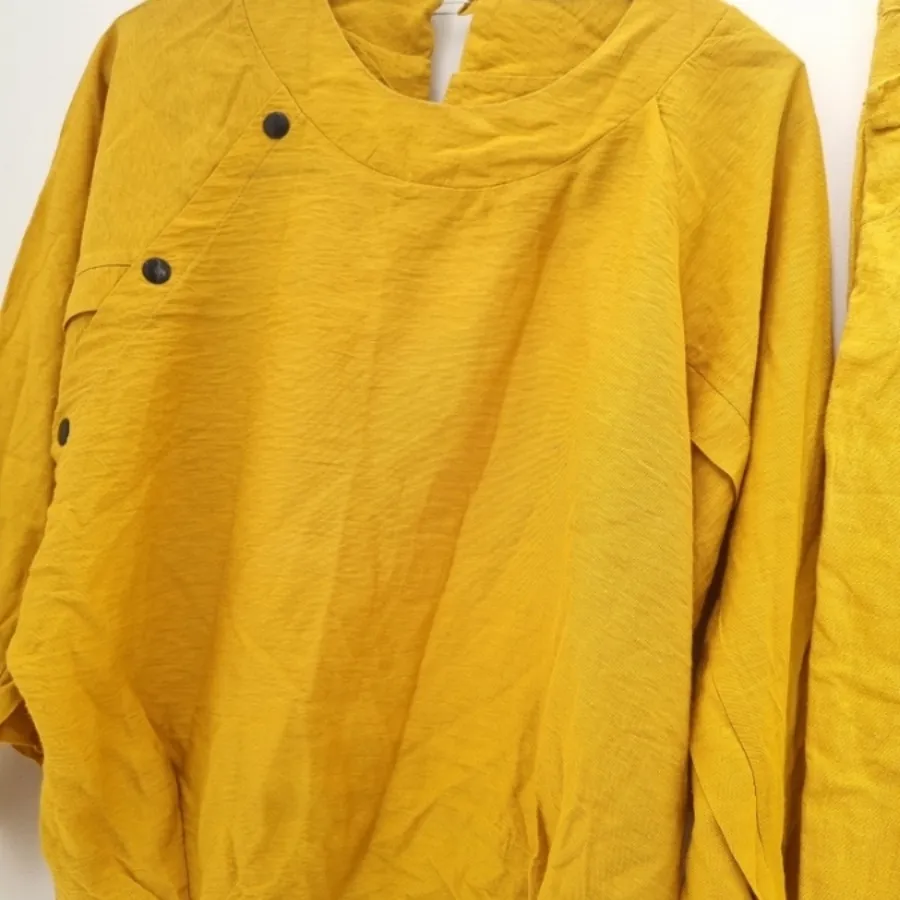 لباس و شلوارک 180