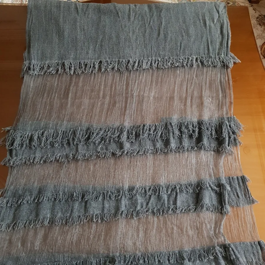 شال دخترانه یا زنانه