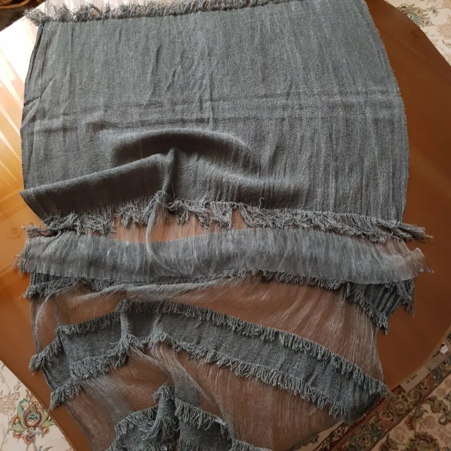 شال دخترانه یا زنانه