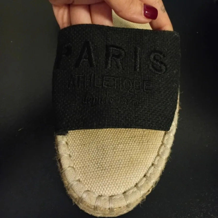 کفش راحتی اچ اند ام