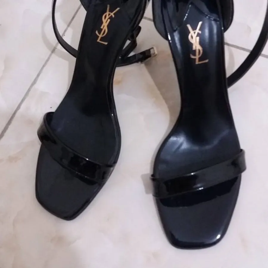 کفش وای اس ال