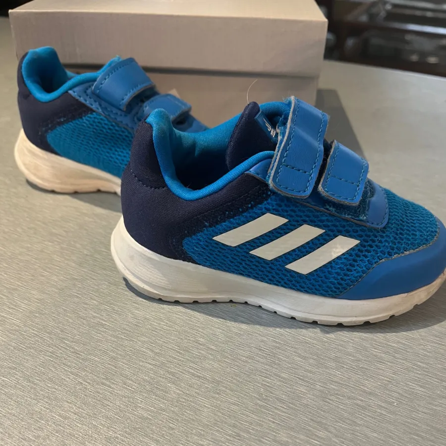 کتونی اورجینال آدیداس