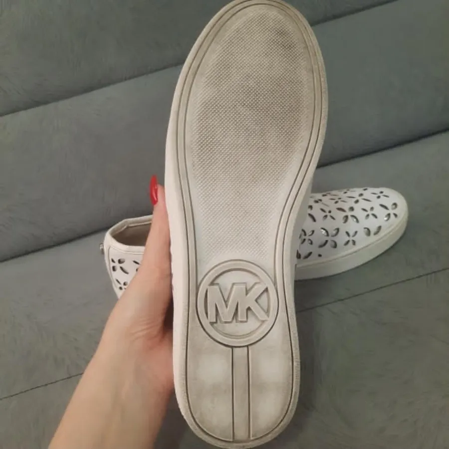 کفش مایکل کورس