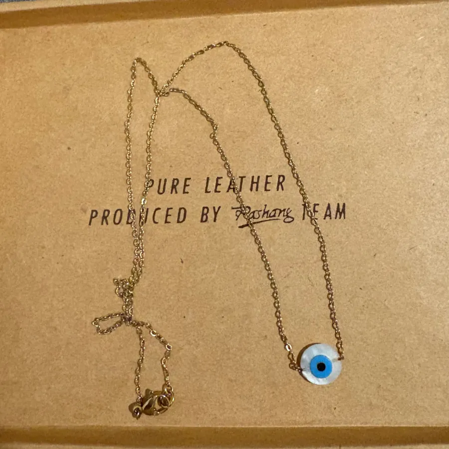 گردنبند چشم