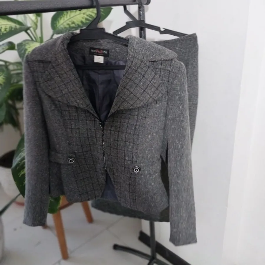 ست کت و دامن