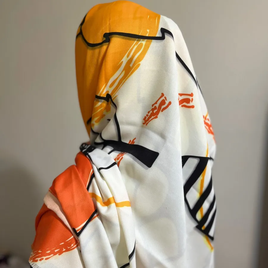 تعدادی روسری و شال