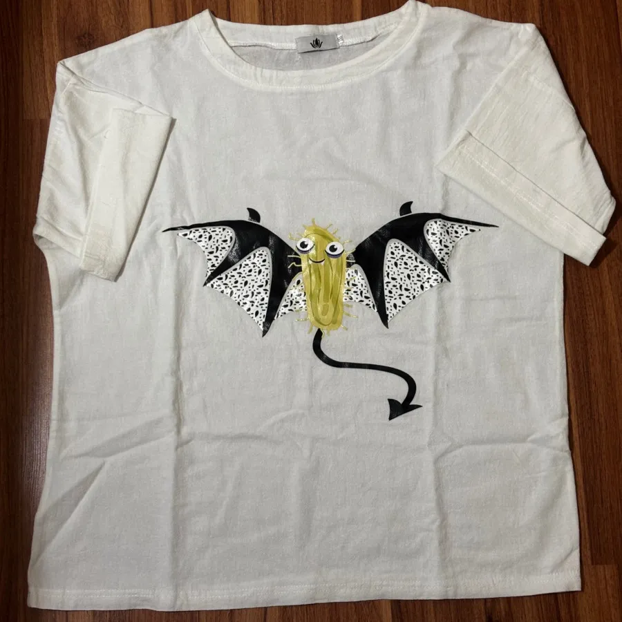 تیشرت سفید لینن