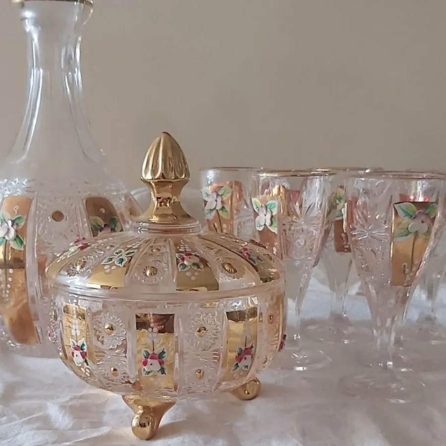 جام و تنگ طلاکوب