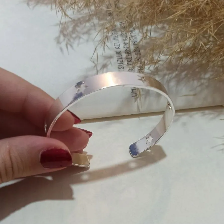 دستبند جذاب و زیبا