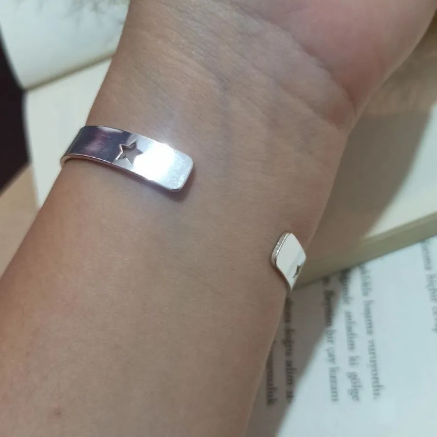 دستبند جذاب و زیبا