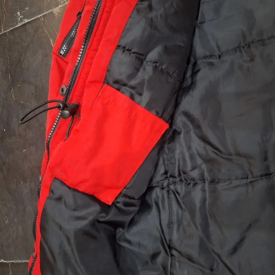 کاپشن قرمز اورجینال