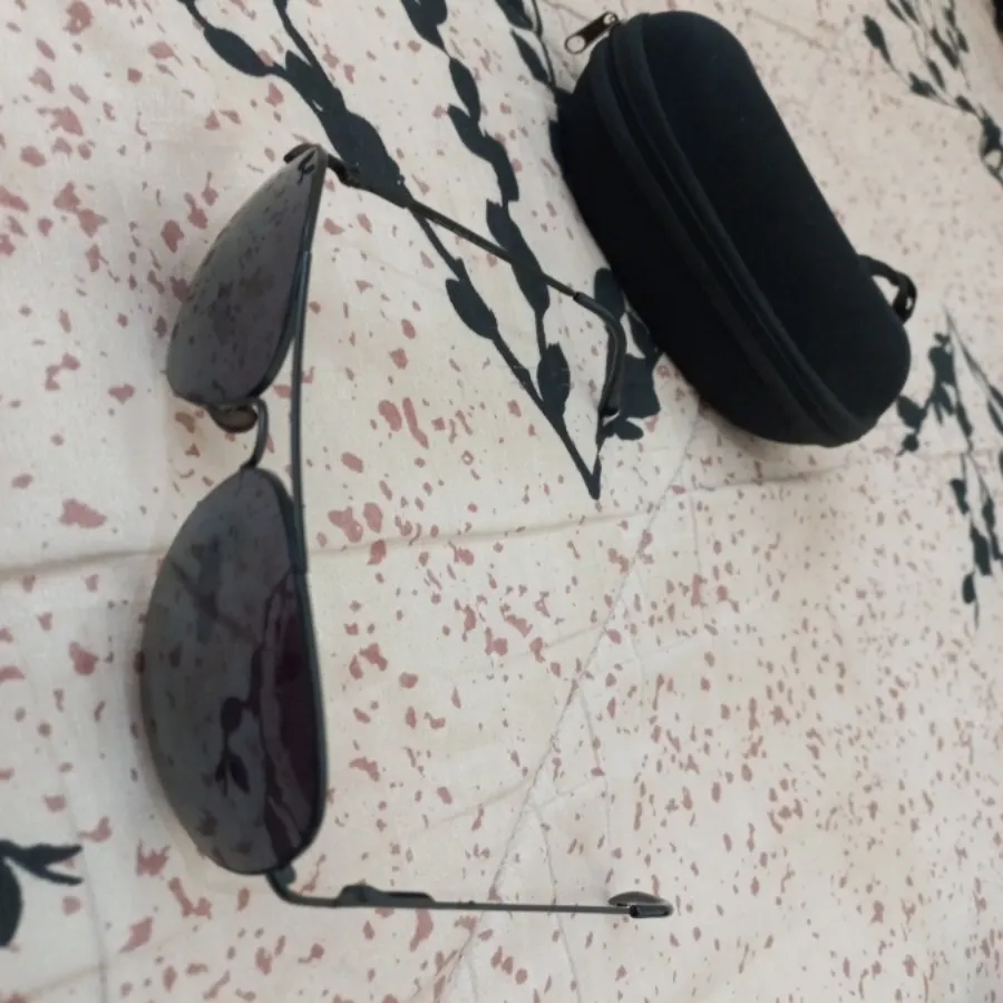 عینک با کیف