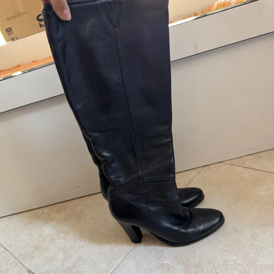 بوت بلند مشکی