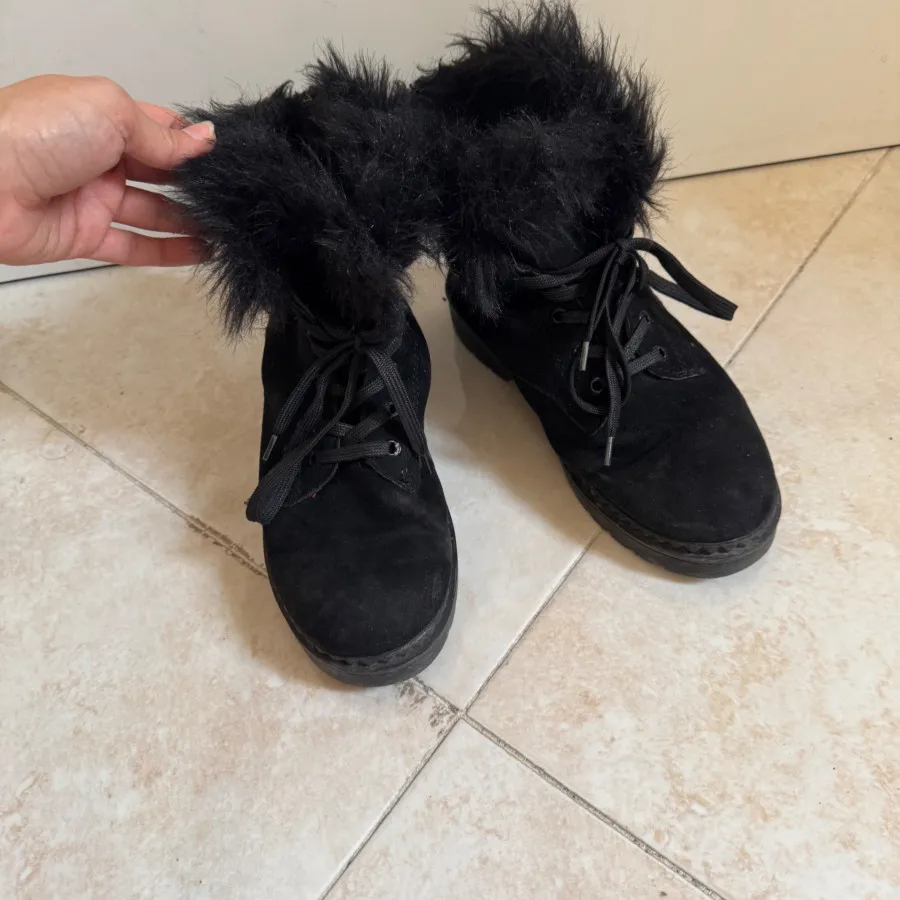 نیم بوت خز دار مشکی 38