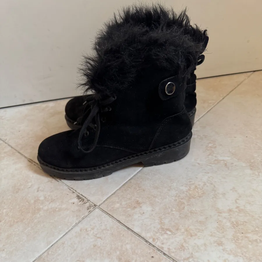 نیم بوت خز دار مشکی 38