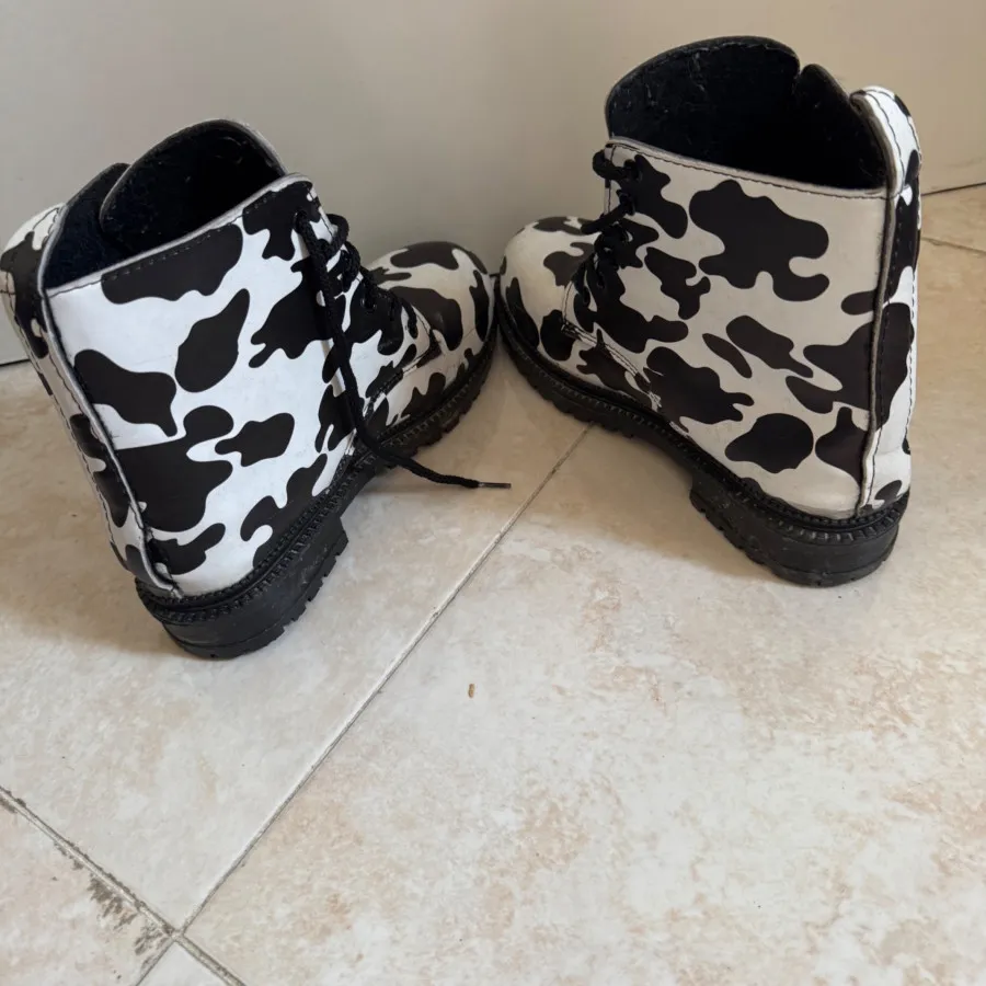 نیم بوت طرح گاوی 38